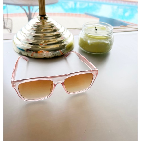 Accessories - 🌸🌟🍃Pink sunglasses shades with straight top🌟🍃🌸